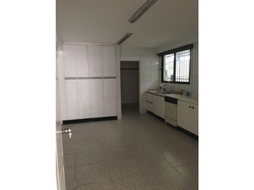 COSTA SUR / QUINTAS DE VERSALLES / 313 M2 / 4 HABITACIONES / DEPOSITO