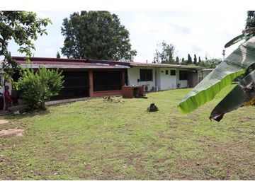 LAS CUMBRES / VILLA ZAITA / 1452 M2 / 4 HABITACION / TERRAZA / JARDIN