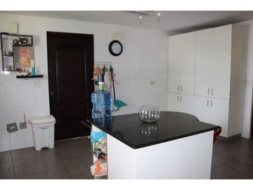 LAS CUMBRES / VILLA ZAITA / 1452 M2 / 4 HABITACION / TERRAZA / JARDIN