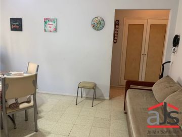 Dos ambientes a una cuadra de Plaza Colón