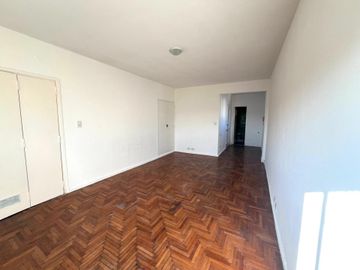 VENTA DEPARTAMENTO MONOAMBIENTE, MUY LUMINOSO!!