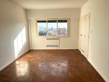 VENTA DEPARTAMENTO MONOAMBIENTE, MUY LUMINOSO!!