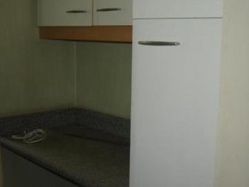 DEPARTAMENTO DE 4 AMBIENTES A REFECCIONAR EN EXCELENTE UBICACIÓN