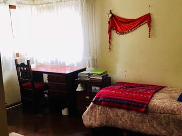 Amplia casa a la venta en Bella Vista