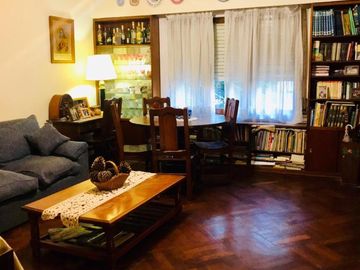 Amplia casa a la venta en Bella Vista