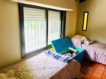 Amplia casa a la venta en Bella Vista