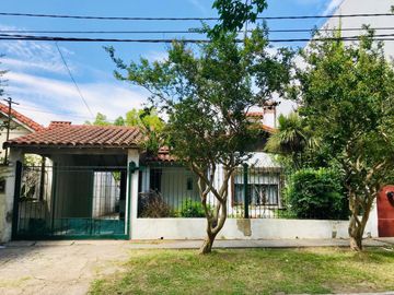 Amplia casa a la venta en Bella Vista