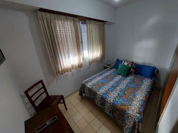 EXCELENTE DEPARTAMENTO EN EDIFICIO SOBRE COSTANERA