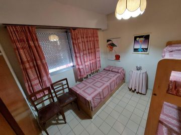 EXCELENTE DEPARTAMENTO EN EDIFICIO SOBRE COSTANERA