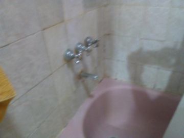 Casa en VENTA sobre calle asfaltada a pocas cuadras de la estación de Glew.