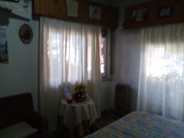 Casa en VENTA sobre calle asfaltada a pocas cuadras de la estación de Glew.