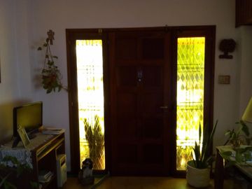 Casa en VENTA sobre calle asfaltada a pocas cuadras de la estación de Glew.