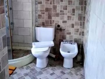 VENTA CASA 4 AMBIENTES C/PARRILLA CASEROS