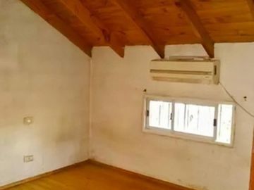 VENTA CASA 4 AMBIENTES C/PARRILLA CASEROS