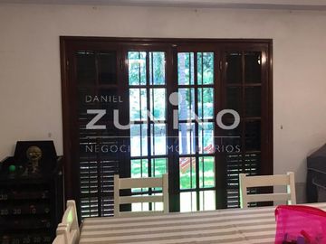 Importante casa quinta de cinco ambientes a la venta en San Miguel