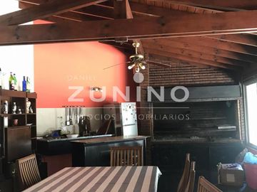Importante casa quinta de cinco ambientes a la venta en San Miguel