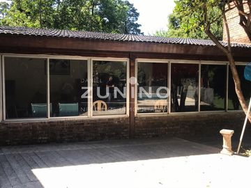 Importante casa quinta de cinco ambientes a la venta en San Miguel