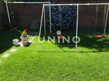 Importante casa quinta de cinco ambientes a la venta en San Miguel