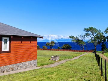 CASA Y CABAÑAS TURÍSTICAS FRENTE LAGO LLANQUIHUE, LOS BAJOS