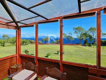 CASA Y CABAÑAS TURÍSTICAS FRENTE LAGO LLANQUIHUE, LOS BAJOS