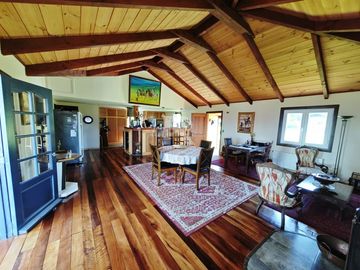 CASA Y CABAÑAS TURÍSTICAS FRENTE LAGO LLANQUIHUE, LOS BAJOS