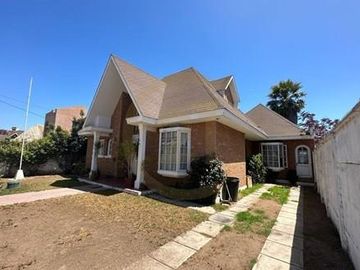Se vende casa en San Joaquin La Serena