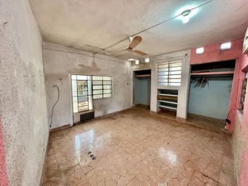 Casa estilo colonial en venta muy cerca de la Avenida Itzaes, Mérida, Yucatán