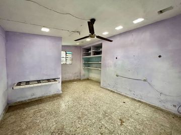 Casa estilo colonial en venta muy cerca de la Avenida Itzaes, Mérida, Yucatán