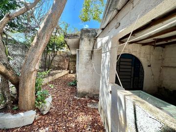 Casa estilo colonial en venta muy cerca de la Avenida Itzaes, Mérida, Yucatán