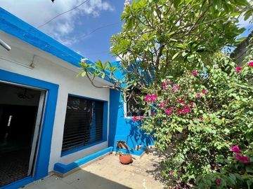 Casa estilo colonial en venta muy cerca de la Avenida Itzaes, Mérida, Yucatán