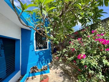 Casa estilo colonial en venta muy cerca de la Avenida Itzaes, Mérida, Yucatán