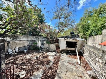 Casa estilo colonial en venta muy cerca de la Avenida Itzaes, Mérida, Yucatán