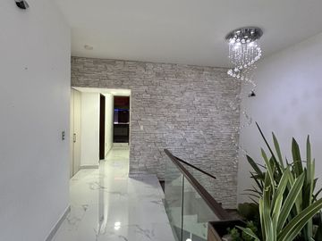 Villa California casa con lindos acabados