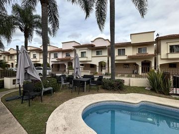 Villa California casa con lindos acabados