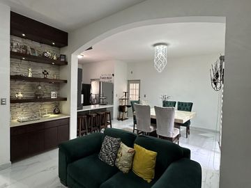 Villa California casa con lindos acabados