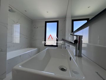 VENTA DE CASA EN Pilar