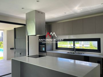 VENTA DE CASA EN Pilar