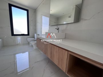 VENTA DE CASA EN Pilar