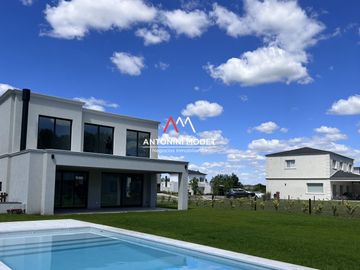 VENTA DE CASA EN Pilar