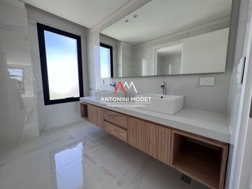 VENTA DE CASA EN Pilar