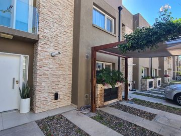 VENTA DE CASA EN Pilar