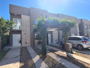 VENTA DE CASA EN Pilar