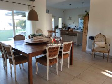 VENTA DE CASA EN Pilar