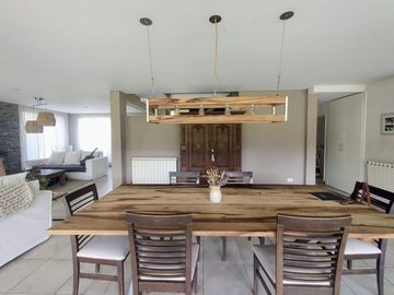 VENTA DE CASA EN Malvinas Argentinas