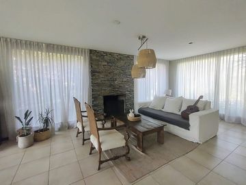 VENTA DE CASA EN Malvinas Argentinas