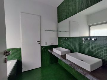 VENTA DE CASA EN Malvinas Argentinas
