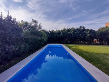 VENTA DE CASA EN Malvinas Argentinas
