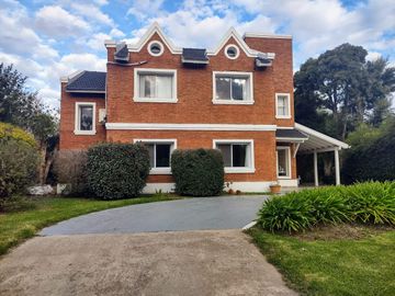 VENTA DE CASA EN Pilar