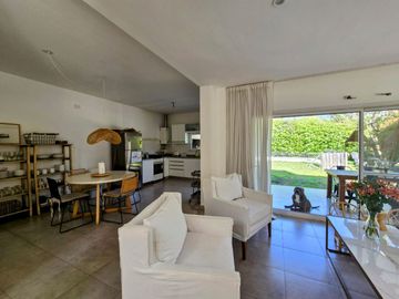 VENTA DE CASA EN Malvinas Argentinas