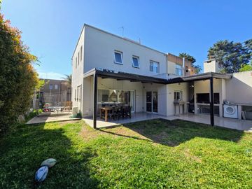 VENTA DE CASA EN Malvinas Argentinas